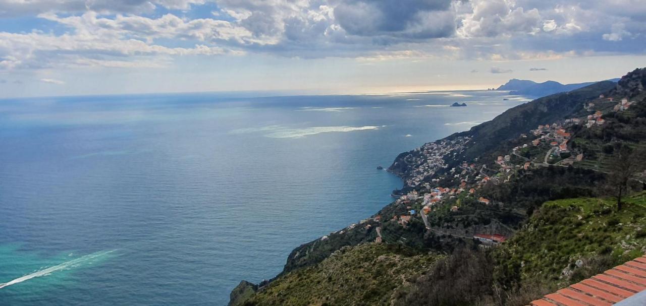 Bed and Breakfast La Cicogna Аджерола Экстерьер фото