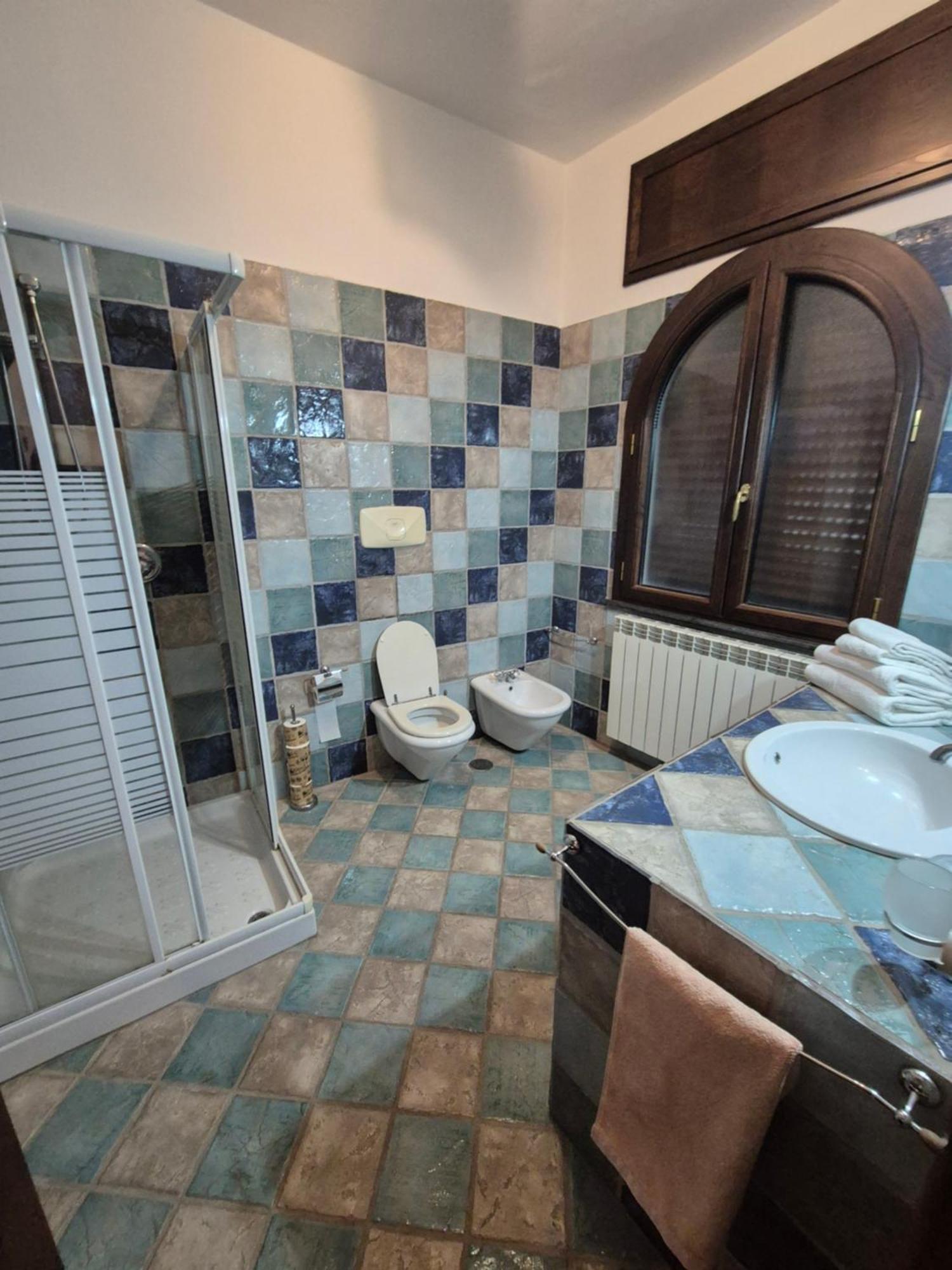 Bed and Breakfast La Cicogna Аджерола Экстерьер фото