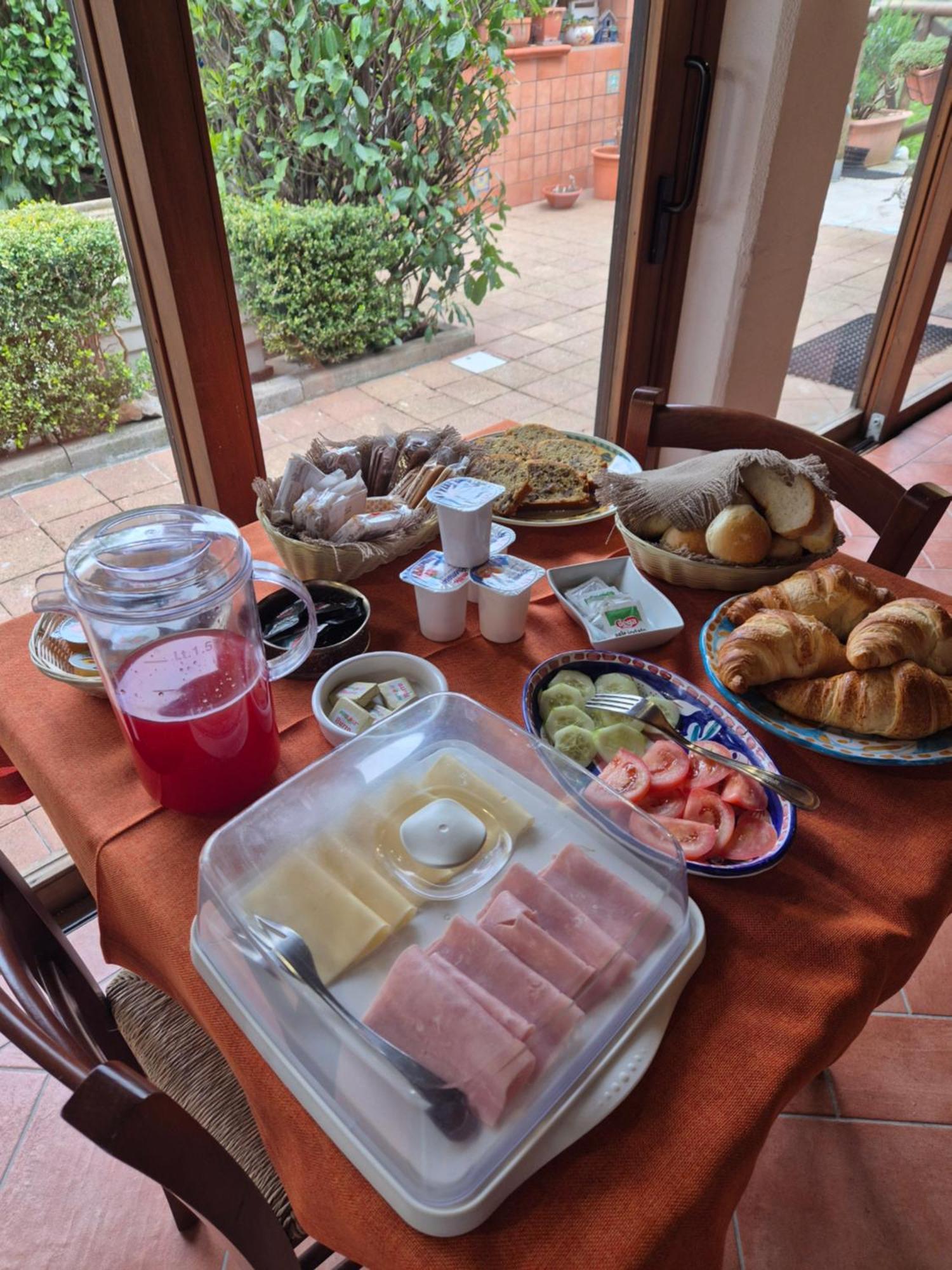 Bed and Breakfast La Cicogna Аджерола Экстерьер фото
