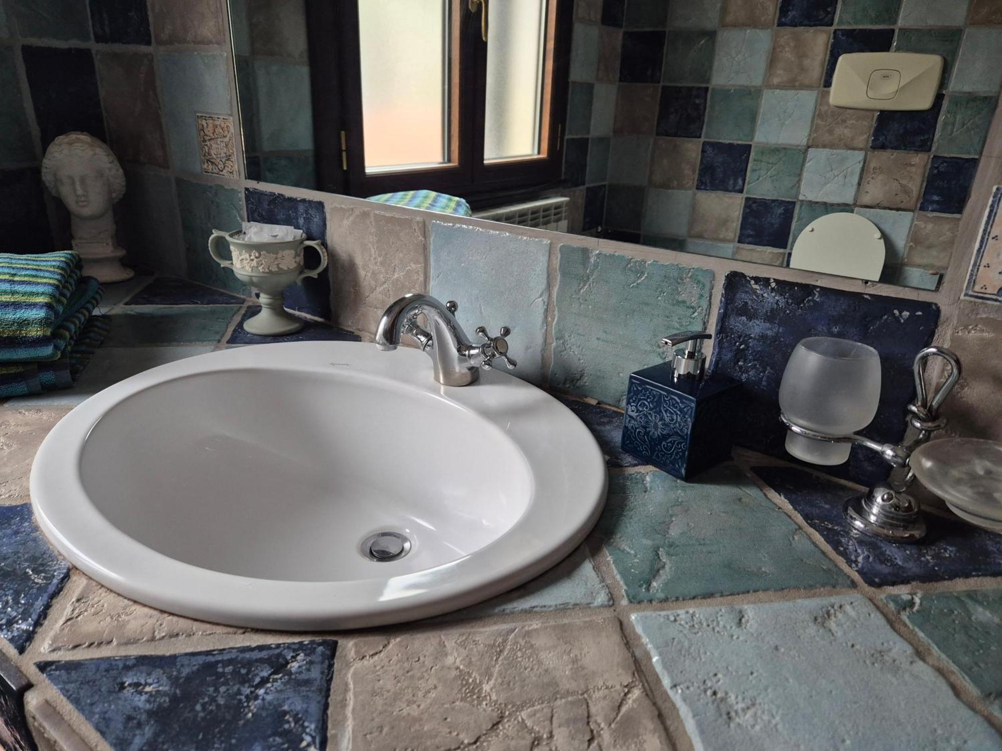 Bed and Breakfast La Cicogna Аджерола Номер фото